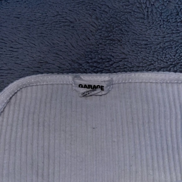 Garage crop top - Picture 2 of 2